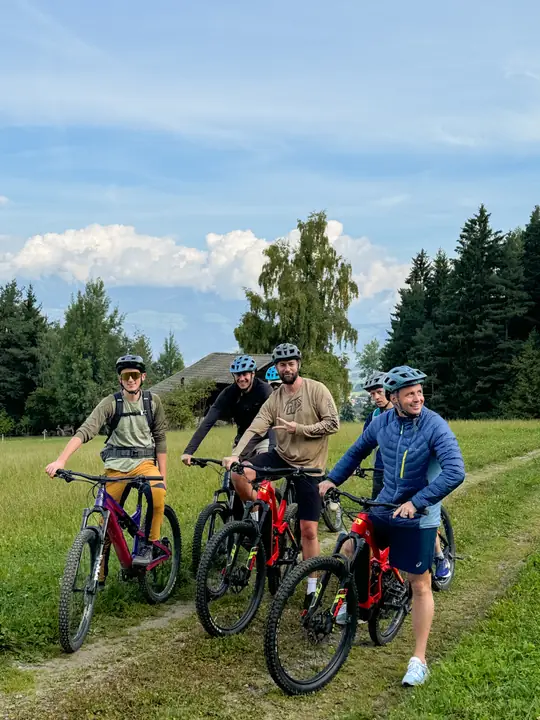 A moment from a previous Station